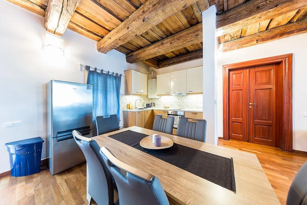 Boris' Apartments Old Town Square 프라하