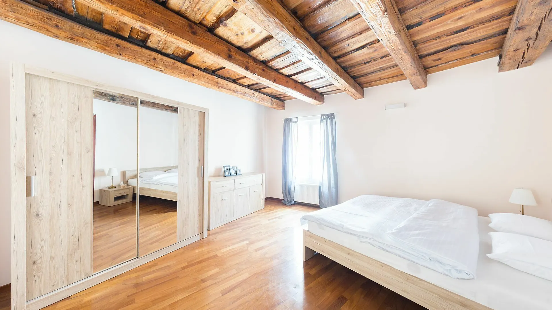 Boris' Apartments Old Town Square 프라하