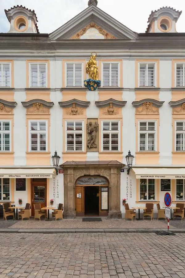 Boris' Apartments Old Town Square Praga Repubblica Ceca